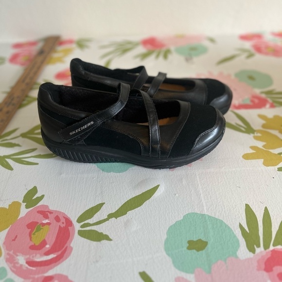 Sketchers Shape-Ups Size size 10 Black Shoes - Picture 1 of 11